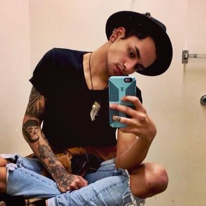 Meet your Posher, Siah